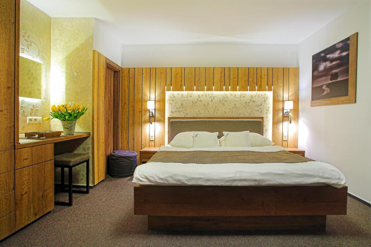 Standard Two-Bedroom Apartment,1498846408:JPEG